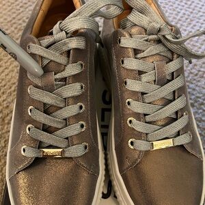 NEW … J/SLIDES Gray Platform Sneakers with Modern Design in original box 📦